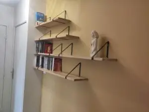 Étagères suspendues